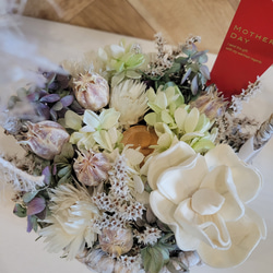 母の日アレンジ♡アロマとお花で癒されるアレンジ 3枚目の画像