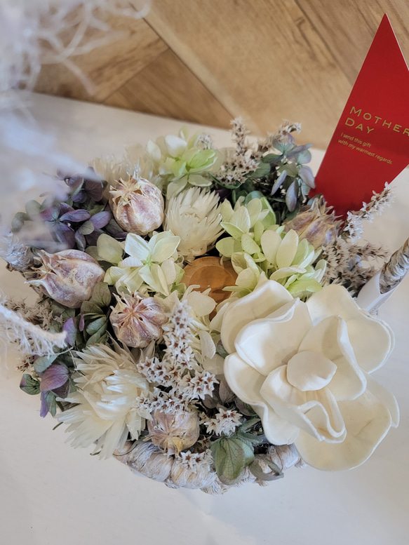 母の日アレンジ♡アロマとお花で癒されるアレンジ 3枚目の画像