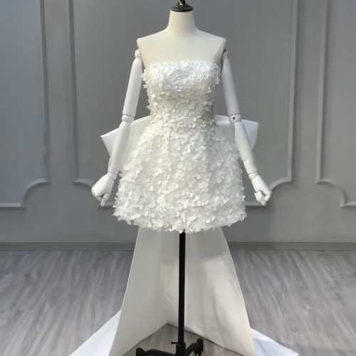 ミニドレス 白 可愛い バックリボン 上品優雅 ビスチェライン 小花