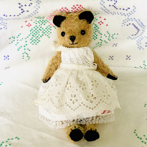 ⋆⑅˚₊ とっても可愛い　ヴィンテージ テディベア　アンティークベア　⋆⑅˚₊ テディベア アンティークな雰囲気の黒耳ベアちゃんʕ•ᴥ•ʔ ぬいぐるみ