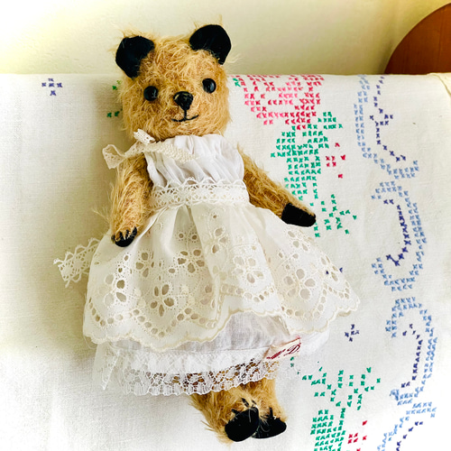 テディベア アンティークな雰囲気の黒耳ベアちゃんʕ•ᴥ•ʔ