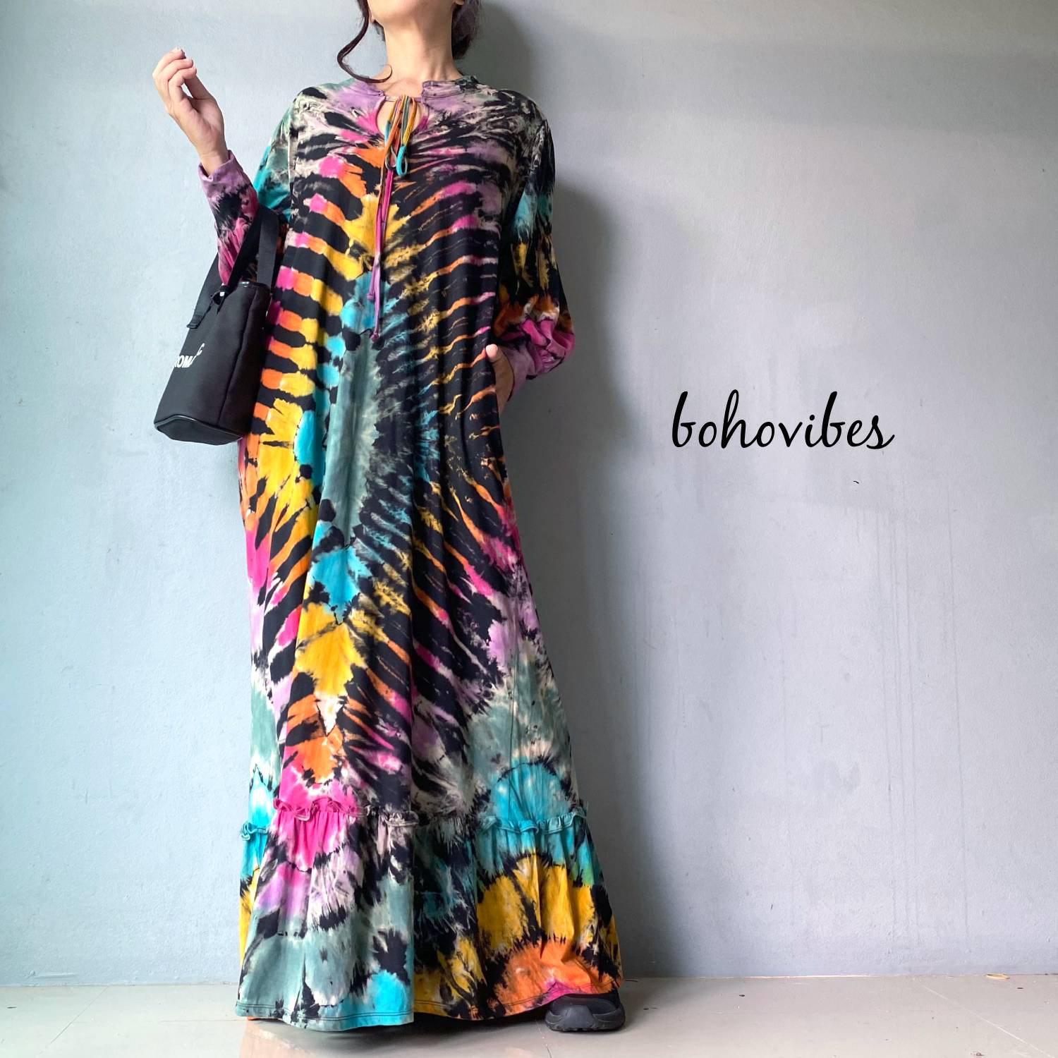 ●一点もの●タイダイ染め コットン　ふんわり袖　マキシワンピース