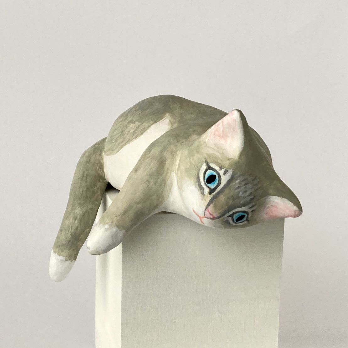 だらりんグレーねこ