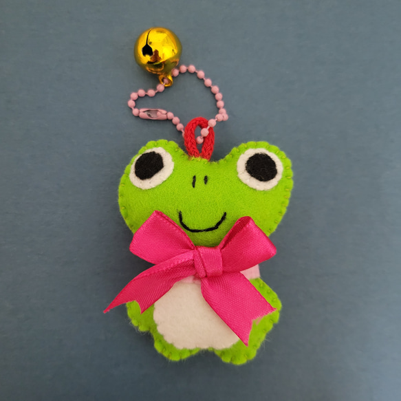 かえるさんのフェルトマスコットキーホルダー ぬいぐるみ あずき 通販