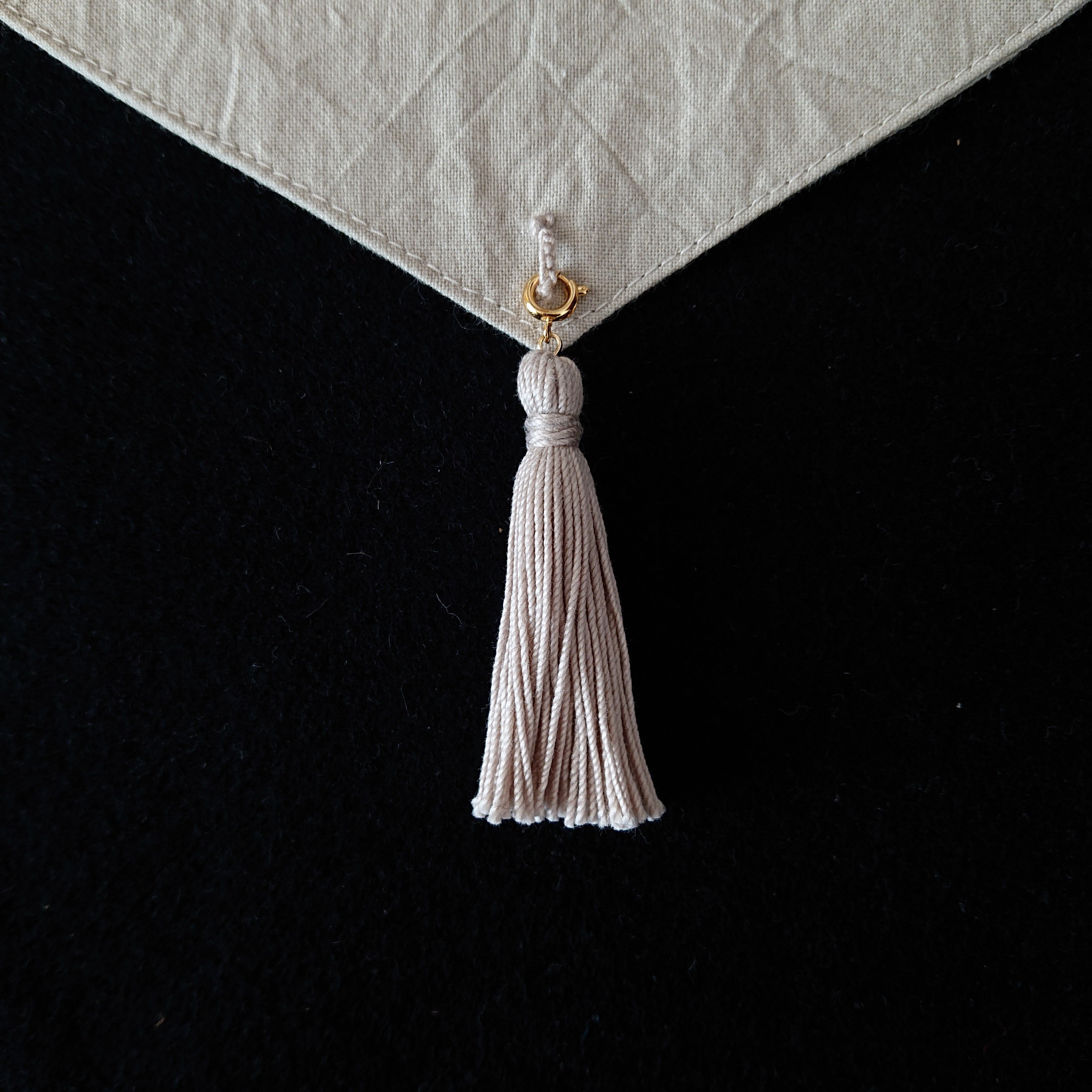 手刺繍つけ襟【しろつめ草の花束】子ども用フリーサイズ