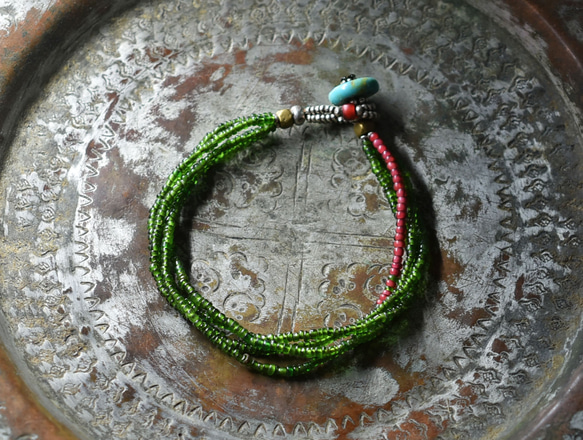 ホワイトハーツアンティークビーズグリーン