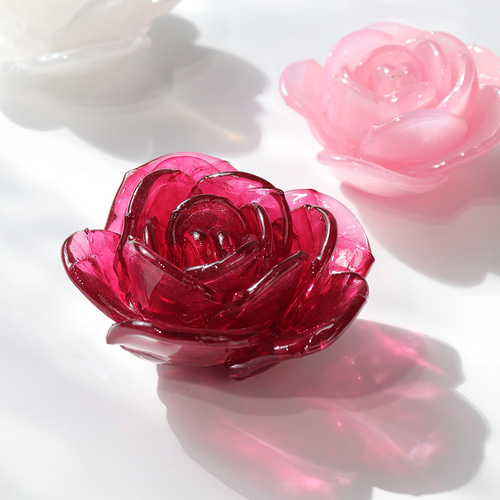 世界バラ会議記念作品『ガラスの薔薇のミニオブジェ（ローズレッド