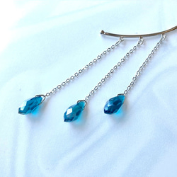 【左右両用】多面カット　モンタナブルーの雫のイヤーカフ　ピアスタイプ　夏　銀色　涼しげ　Ab加工　　 4枚目の画像