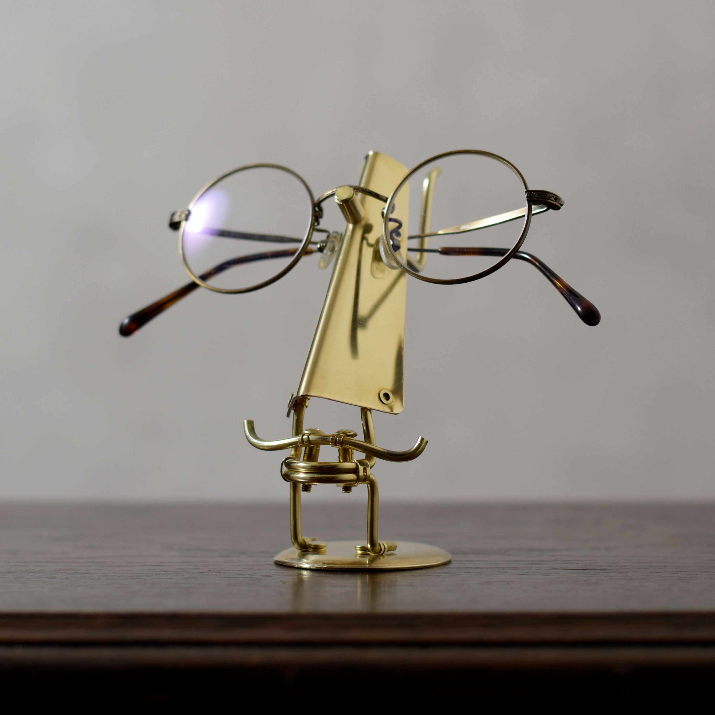真鍮の眼鏡置き　メガネスタンド　顔