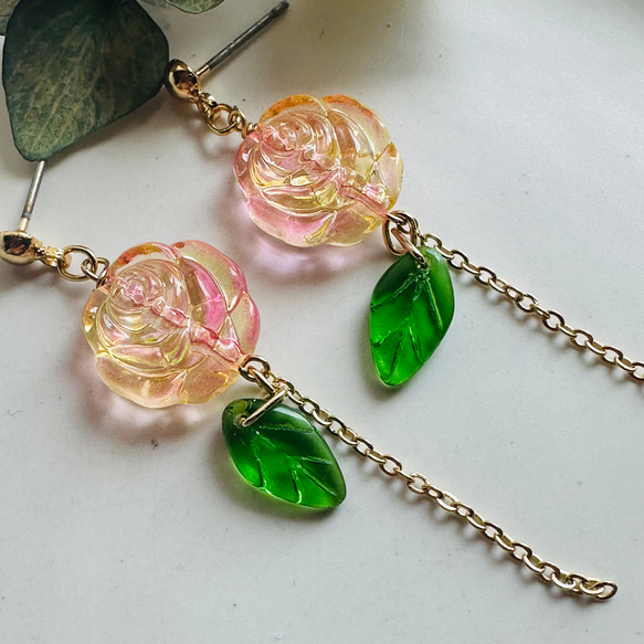 ＊イロアソビ＊　オレンジピンク　薔薇　ピアス　 1枚目の画像