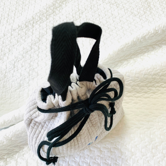 Sサイズ　おとぼけだいなそー　nubiが選べる お着替え巾着　ヌビポーチ　お着替え　おむつポーチ　恐竜刺繍　オリジナル 8枚目の画像