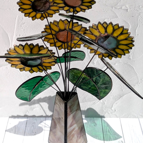 ステンドグラスひまわりブーケ, パッと明るく、元気、笑顔あふれる空間