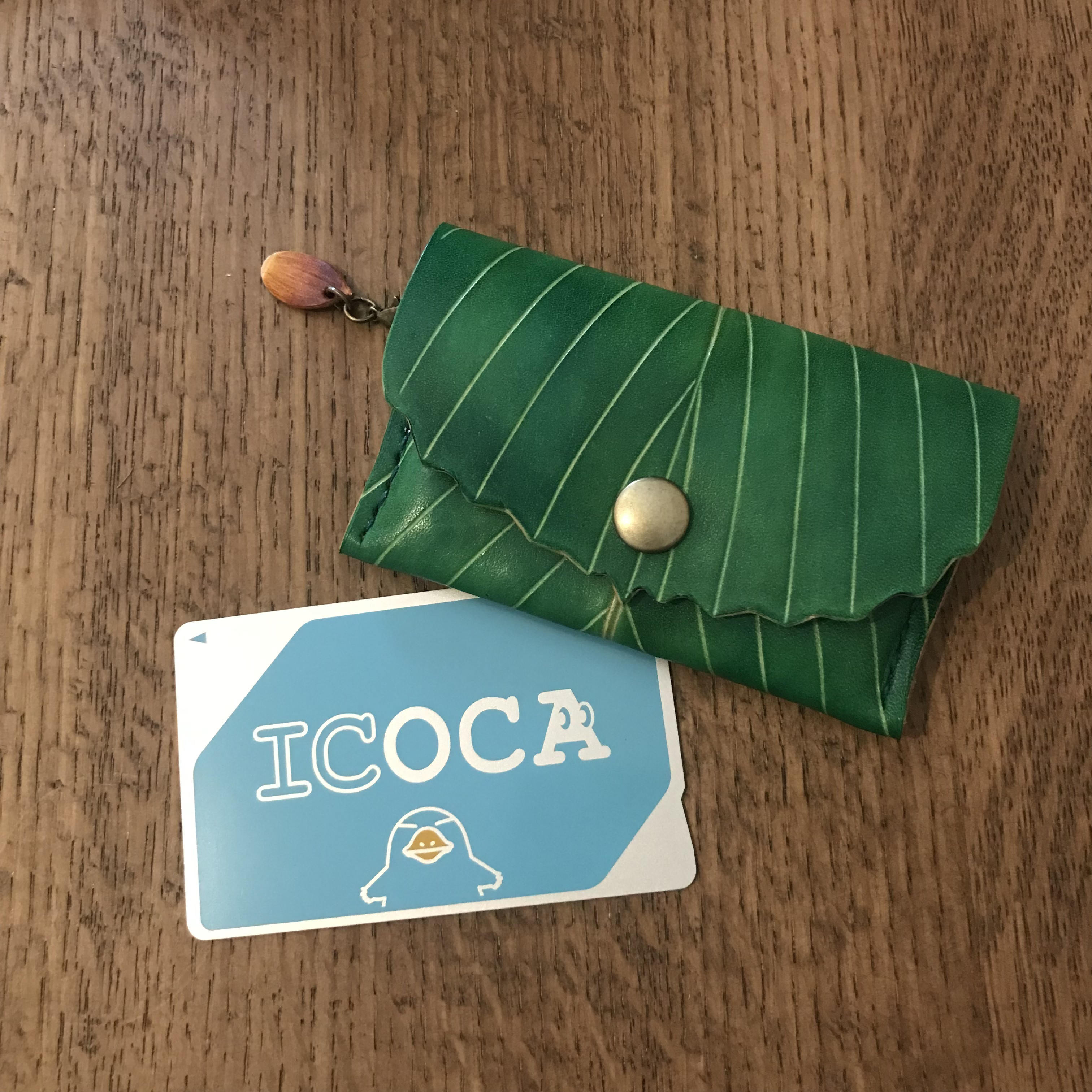 本革　葉っぱ　どんぐり　コナラ　ミニ　財布