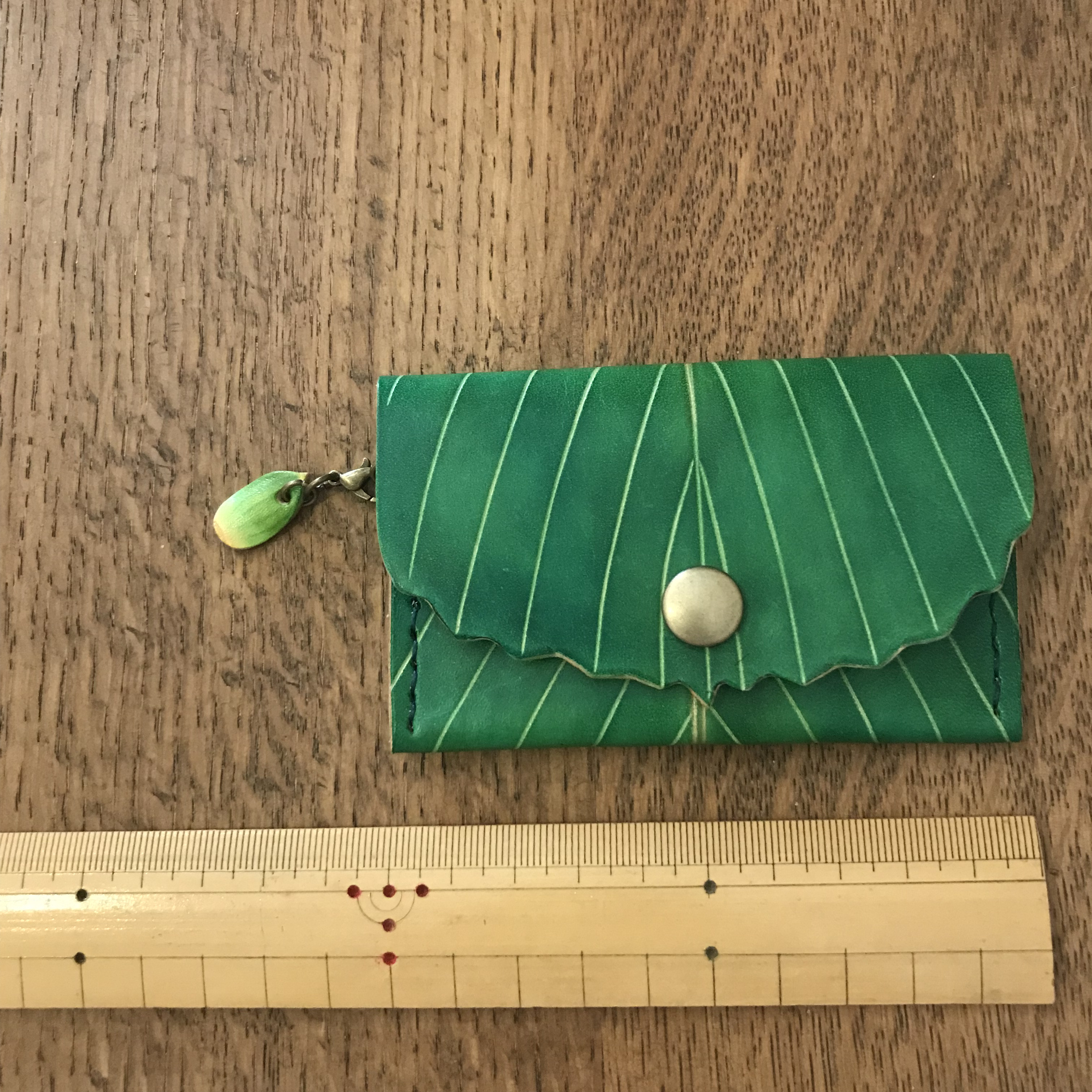 本革　葉っぱ　どんぐり　コナラ　ミニ　財布