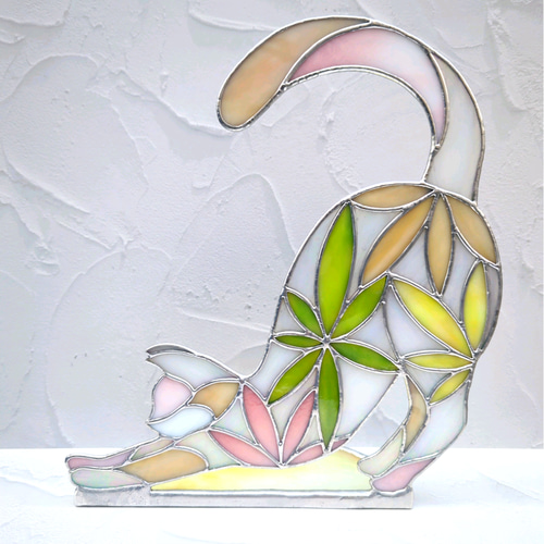 ステンドグラス、彩りフラワーのび〜っと癒し猫、猫の置物、ね