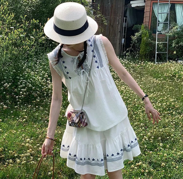 mame 15S/S 刺繍ノースリーブTops mame - mame 15S/S 刺繍ノースリーブTopsの通販 by ひと｜マメならラクマ
