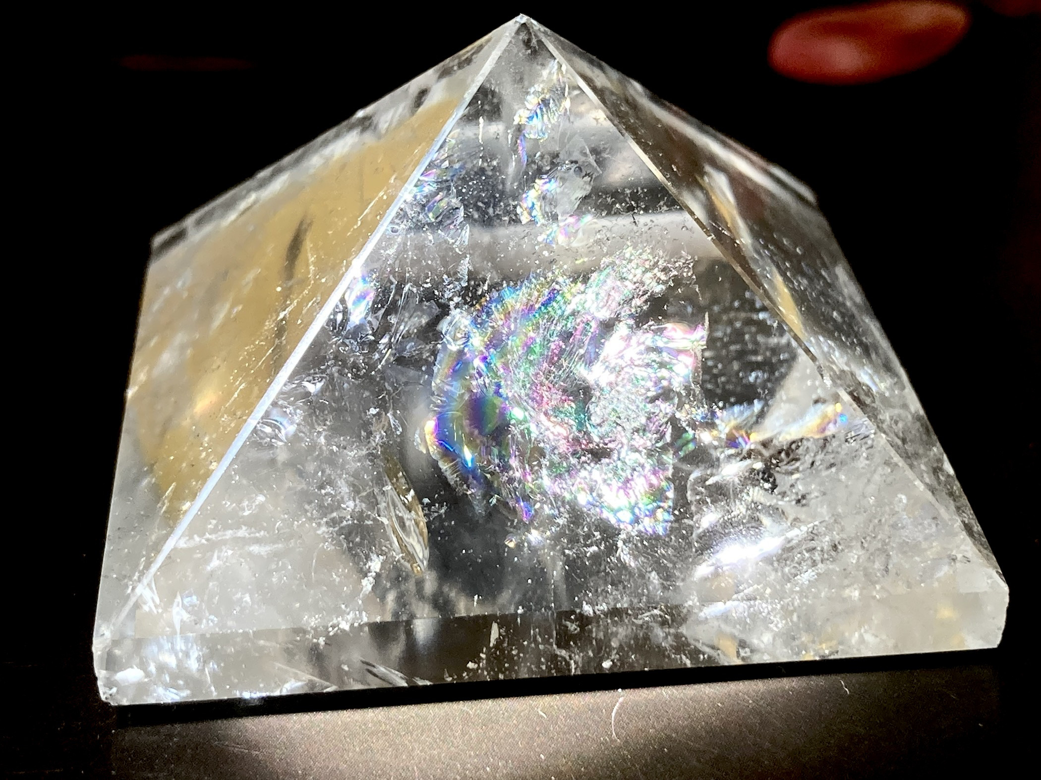 大宇宙との融合✨　レインボー　ピラミッド　神聖幾何学　クリスタル　水晶