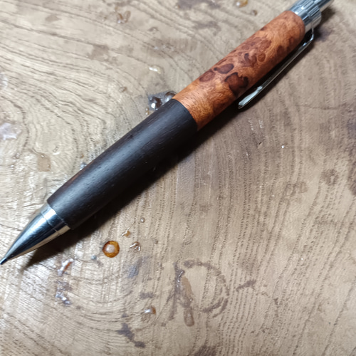 国産金具使用　木軸シャーペン0.5㎜ 水目桜瘤蜜蝋クリーム仕上げ 木軸シャーペン0.5㎜スタビライズメープル瘤 蜜蝋クリーム仕立て