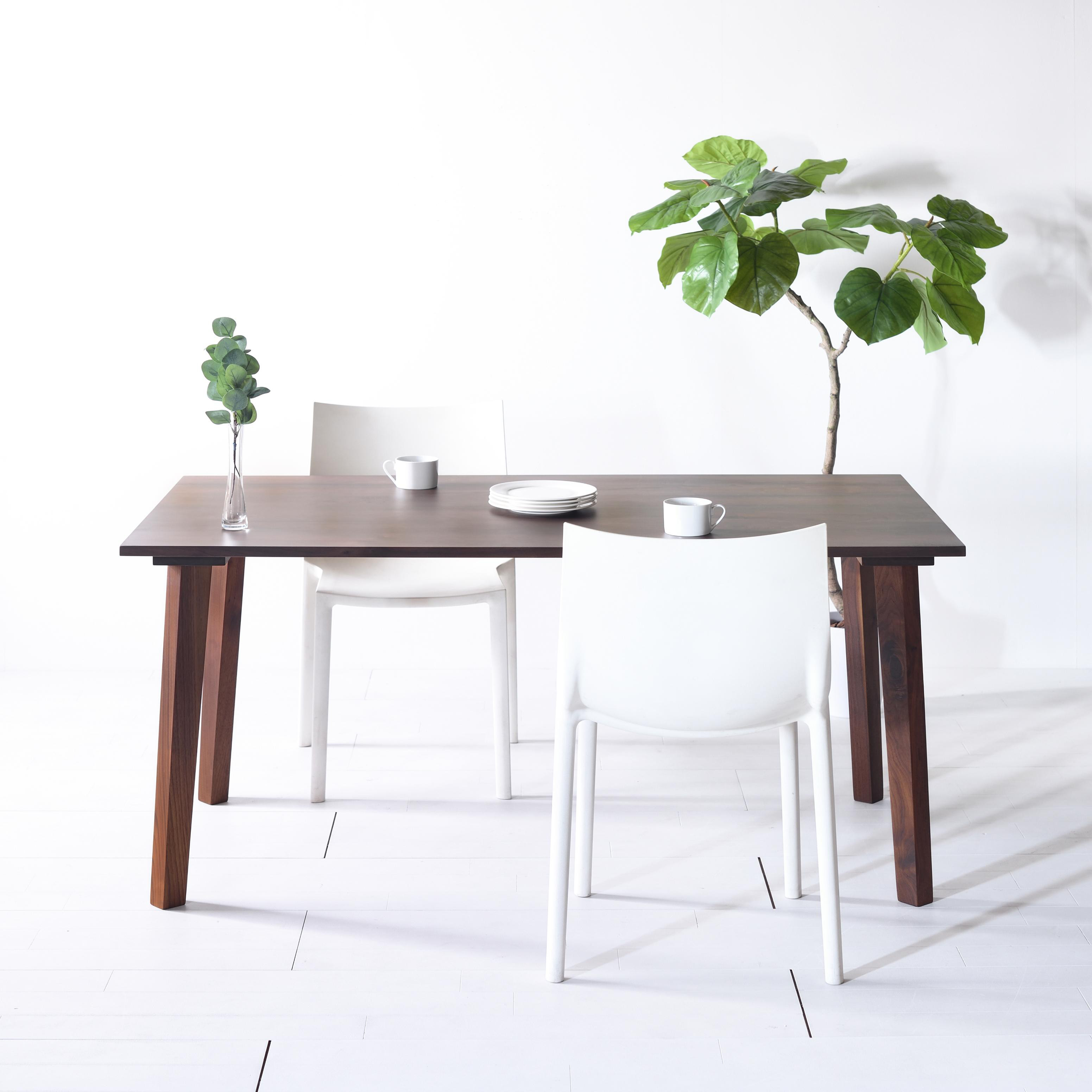 【シンプルモダンテイストのダイニングテーブル】 セブンダイニングテーブル 160 ウォールナット 無垢材 アールテック