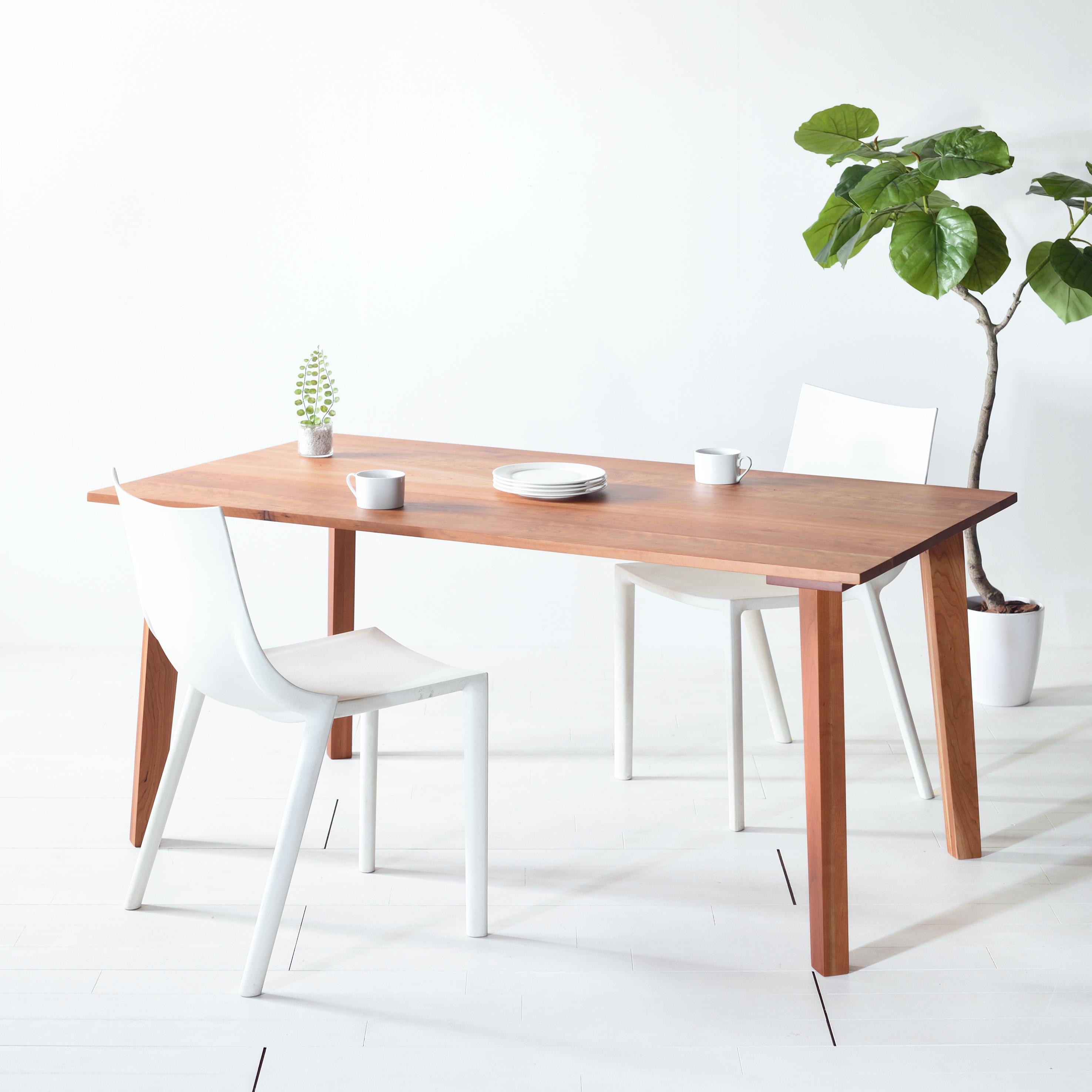 【シンプルモダンテイストのダイニングテーブル】 セブンダイニングテーブル 180 チェリー 無垢材 アールテック