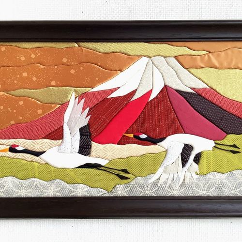 471 未使用に近い　洒落帯　パッチワーク風　　木の葉 伝統織物のトップブランド塩沢織 木目込みパッチワーク 吉祥赤