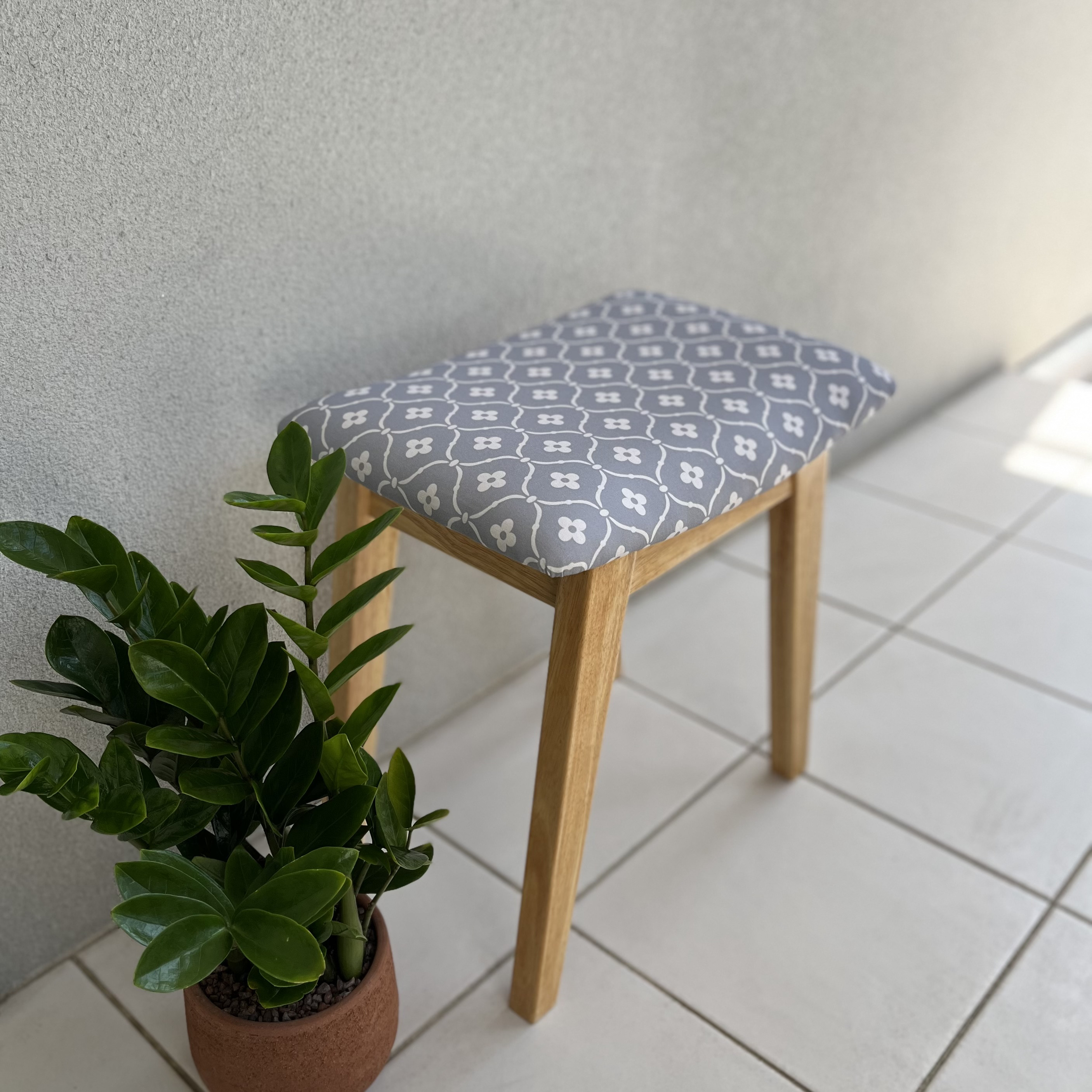 スツール　天然木　木製　チェア　モロッコ　モロッカン　『デイジーモロッカングレー』