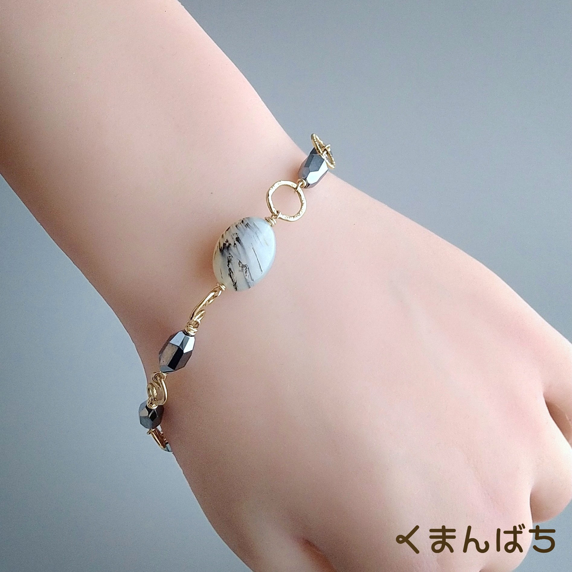 《14kgf》唯一無二♡ペルー産デンドリティックオパール×シリコン×ハンマードチャームのアシメブレスレット♡1458