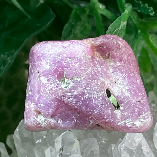 ルビー 紅玉 ラフストーン 原石 コランダム 蛍光鉱物 その他置物 東洋