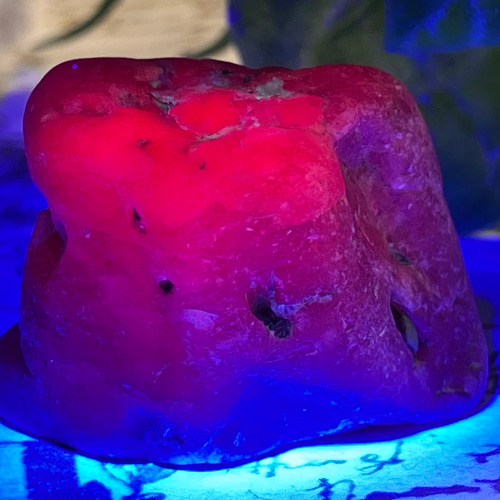 ★数量限定★希少☆世界四大宝石【60g母岩付き天然ルビー『紅玉』ラフ原石】❤️ ☆数量限定☆希少☆世界四大宝石【60g母岩付き天然ルビー『