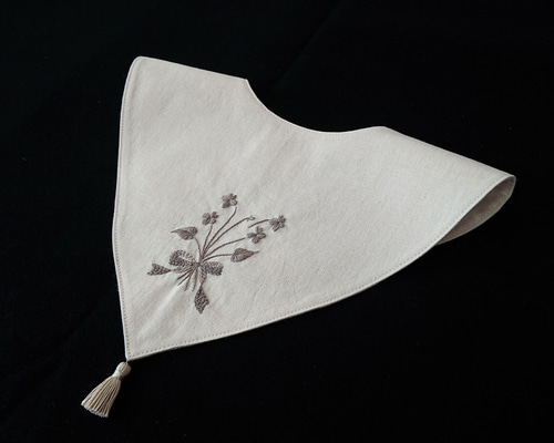手刺繍つけ襟【すみれの花束】子ども用フリーサイズ 子供服 Kynttilä