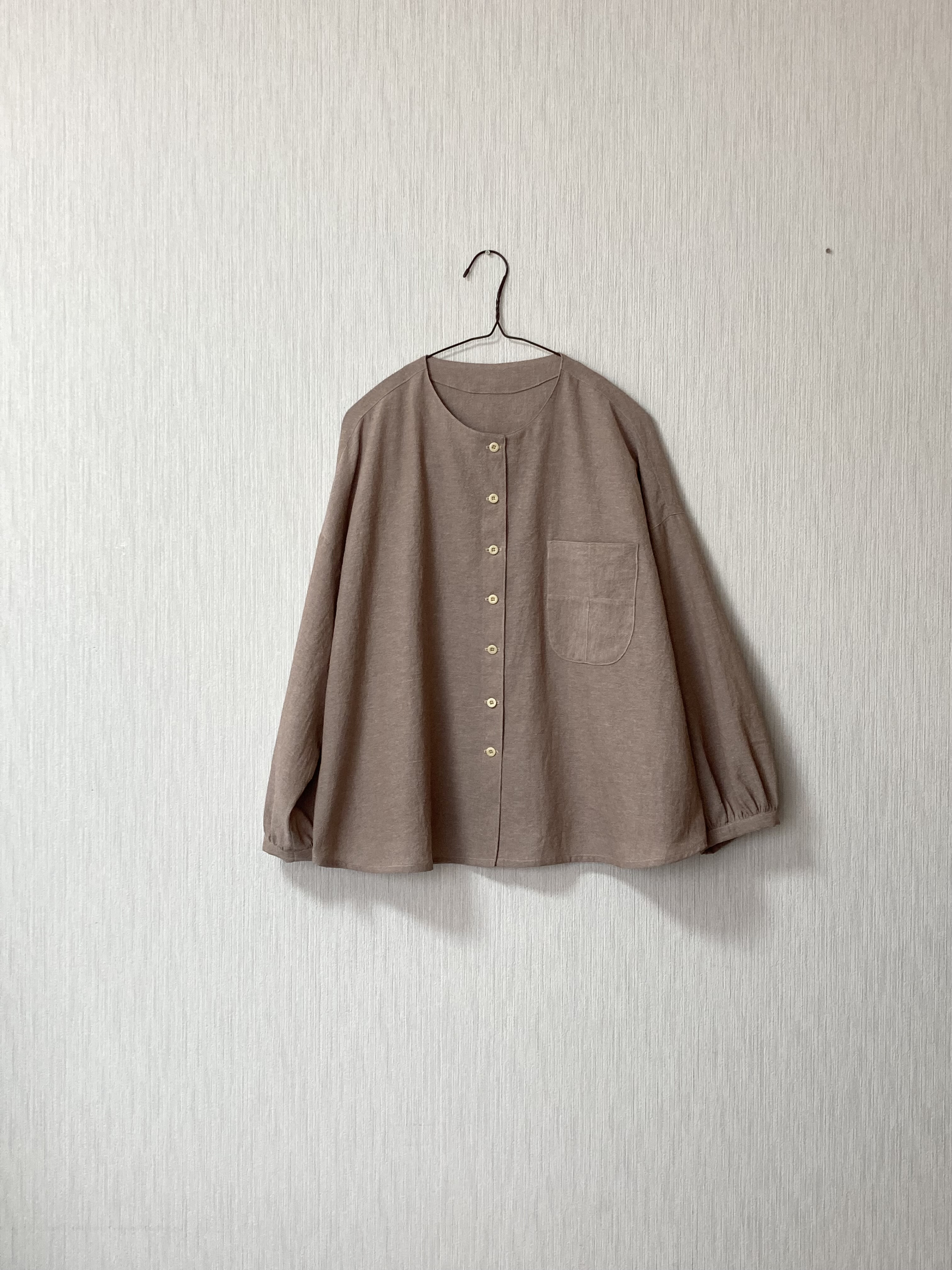 ふわふわブラウス