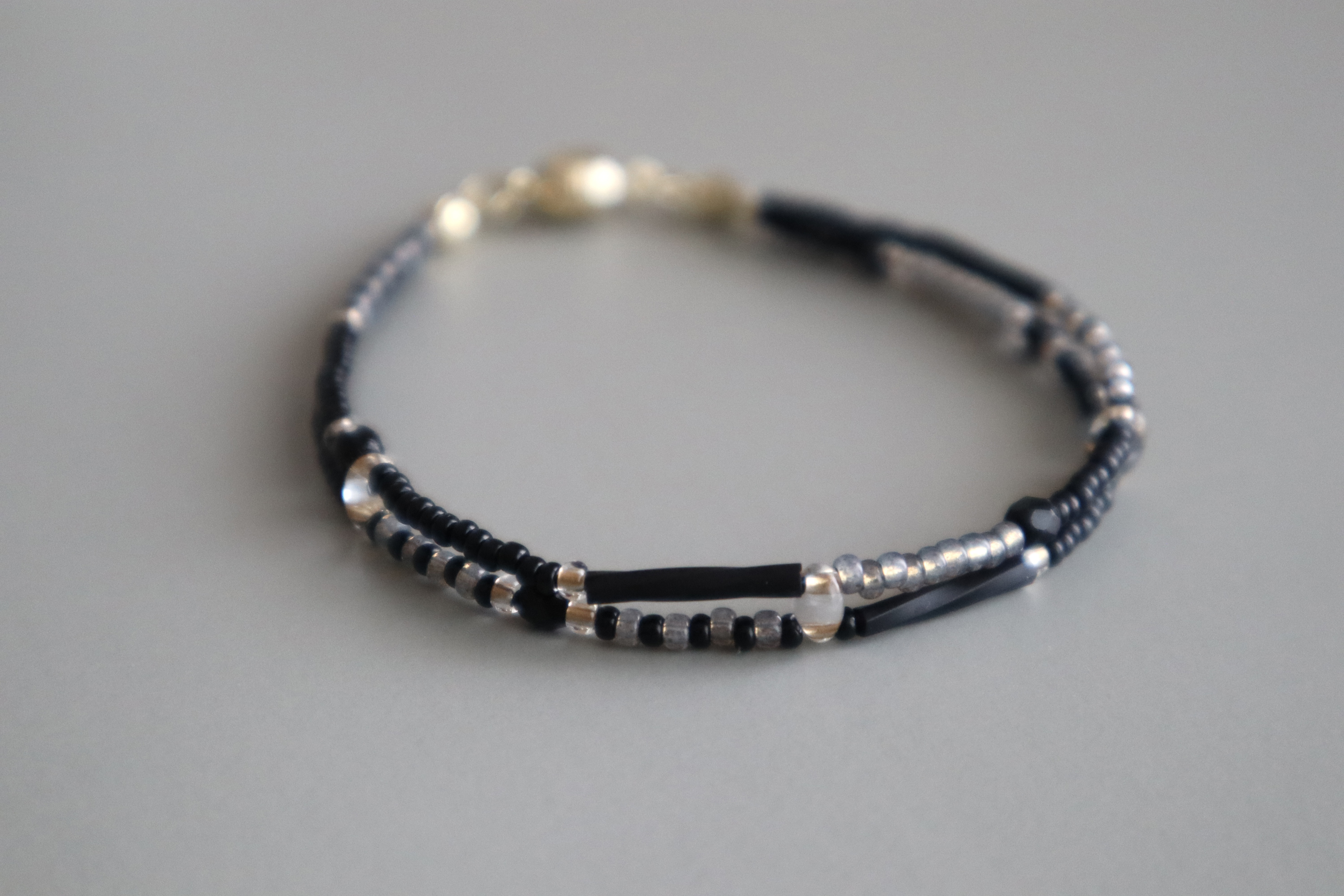 大人のビーズブレスレット mono. ブレスレット tremolo. 通販