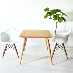 デスク｜ライトグレー｜パソコンデスク｜薄塗りモルタル｜三角脚