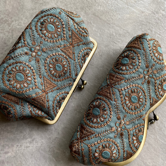 インド刺繍　リボン　グリーン　メガネケース　がま口　 3枚目の画像