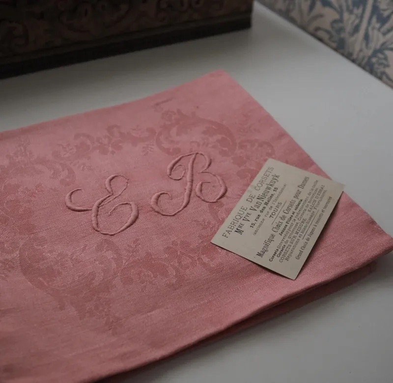 Rosepinkのダマスク織リネンクロス