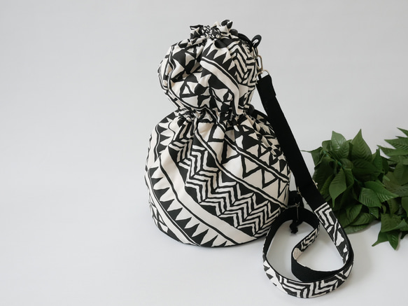 フラダンス楽器　イプ　収納袋付き イプ ハワイアン楽器 収納バッグ付き イプ ハワイアン楽器 収納