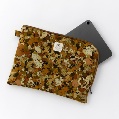 クロスステッチ 完成品 ファスナーポーチ くらはしれい オーダー58 くらはしれいの不思議の国のクロスステッチ | くらはしれい, 加納 博子