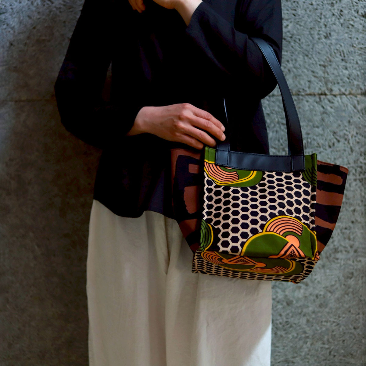 送料無料 LORE アフリカントートバッグ レザー トート カバン 革 BROWN