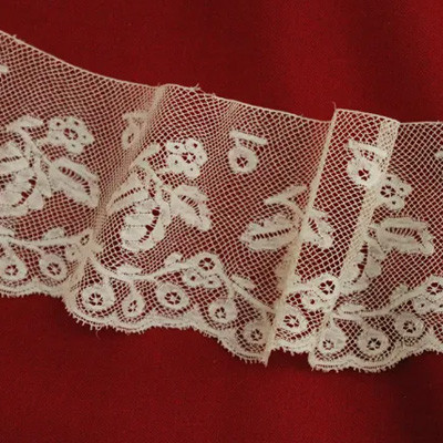 ヴァランシエンヌレース（No.3695）