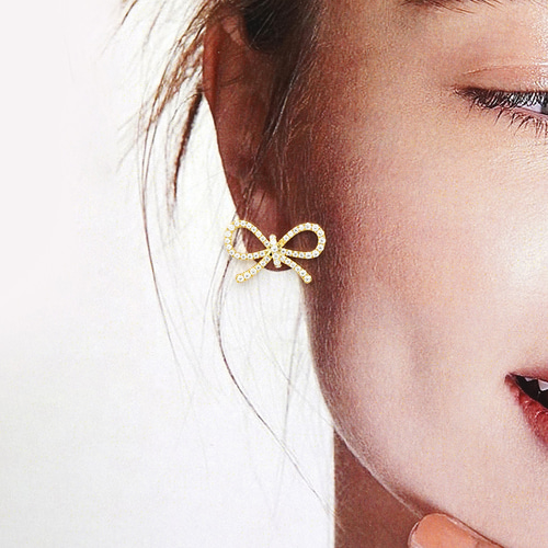 リボンモチーフピアス J-E241016（4週間発送） ピアス（スタッド・一粒  
