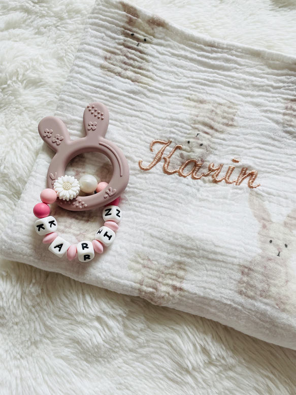 【ギフトセットver. 49 】♡ハート♡ 3点セット　　おしゃぶりホルダー　シリコン歯固め　ブランケット　出産祝い 8枚目の画像