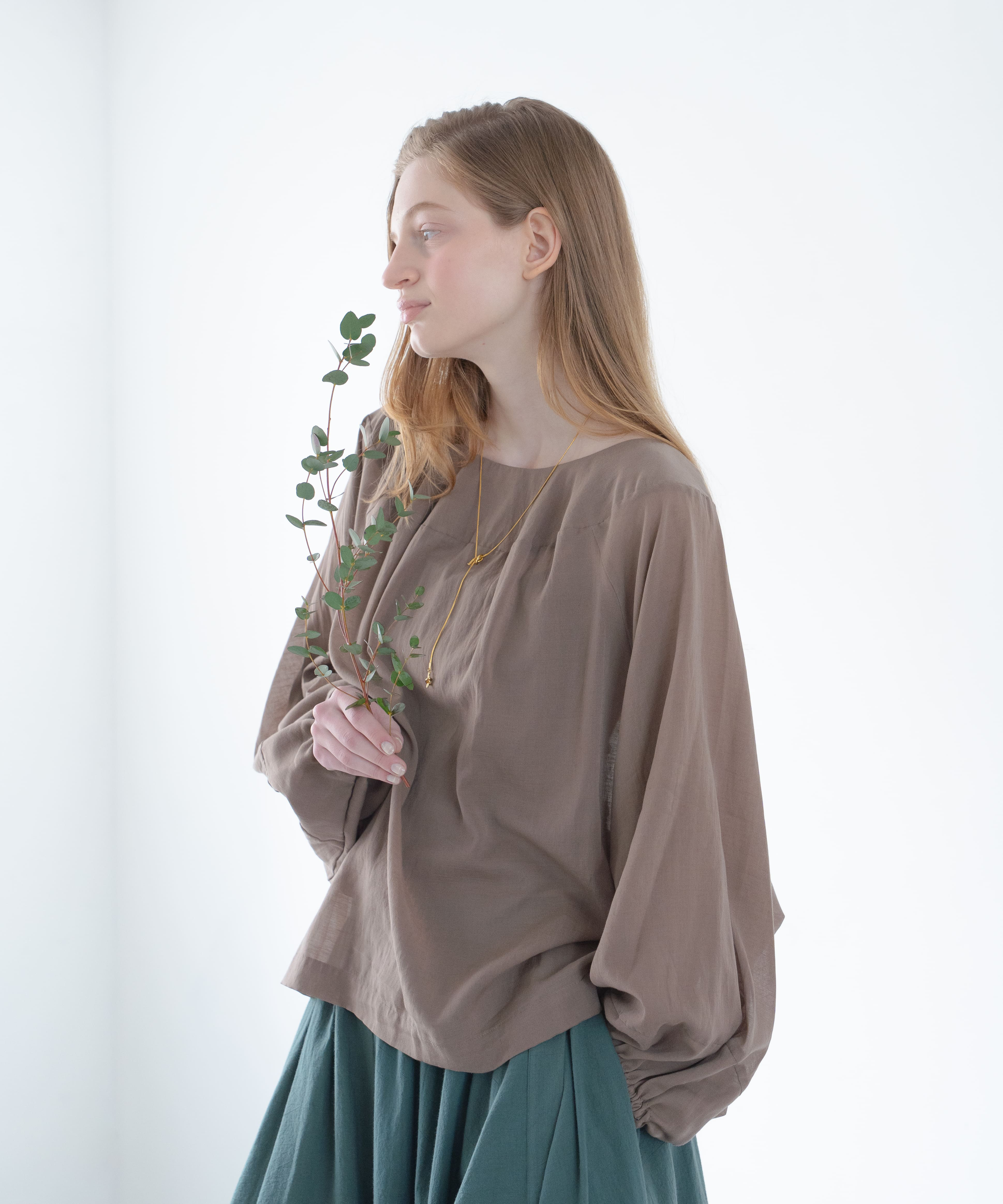 【洗える/柔らか素材/草木染め】かぶりブラウス　ログウッドブラウン