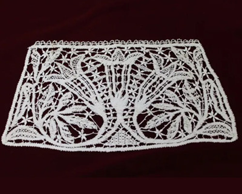 アンティーク レティセラレース 線状のニードルワーク プントインアリアドイリー イタリア レティセラレースのドイリー (RETICELLA) | My