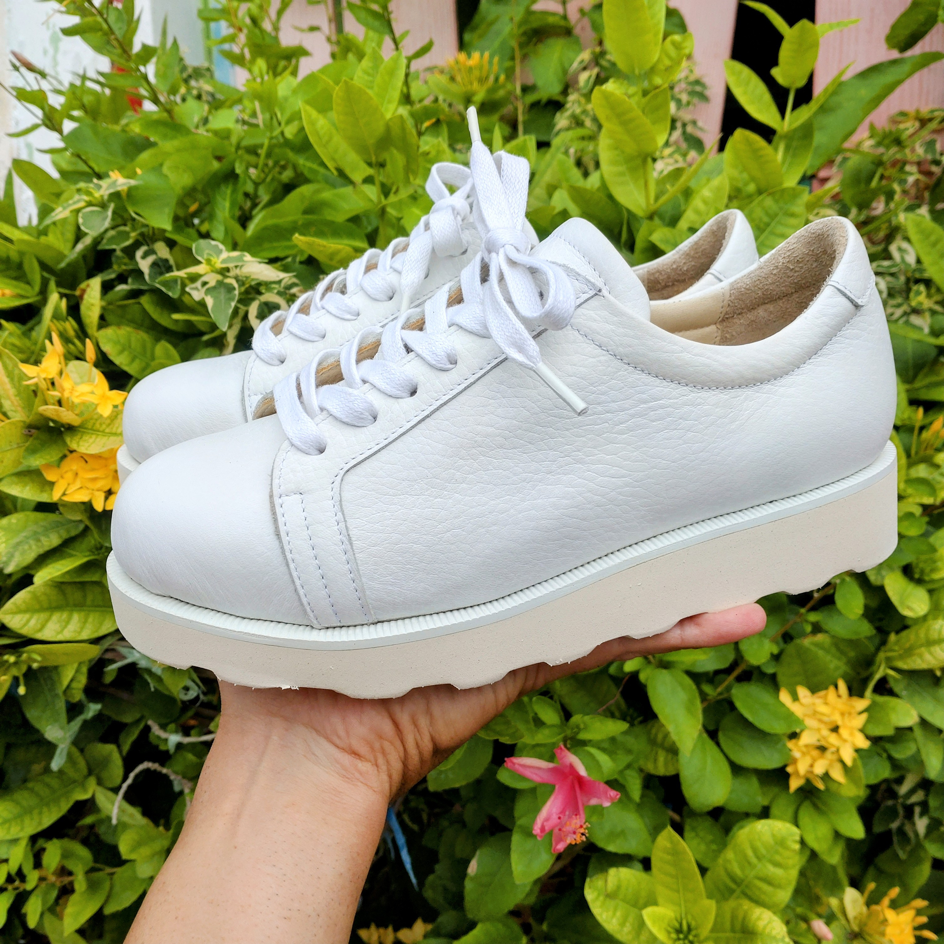 ★厚底★本革スニーカー★シンプル★超軽量★無料サイズ調整★色変更可★牛革★ボブソール仕様★ウエルト白★