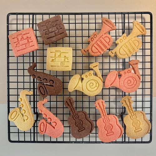 アルトサックス クッキー型 その他キッチン小物 UZU Cookie 通販