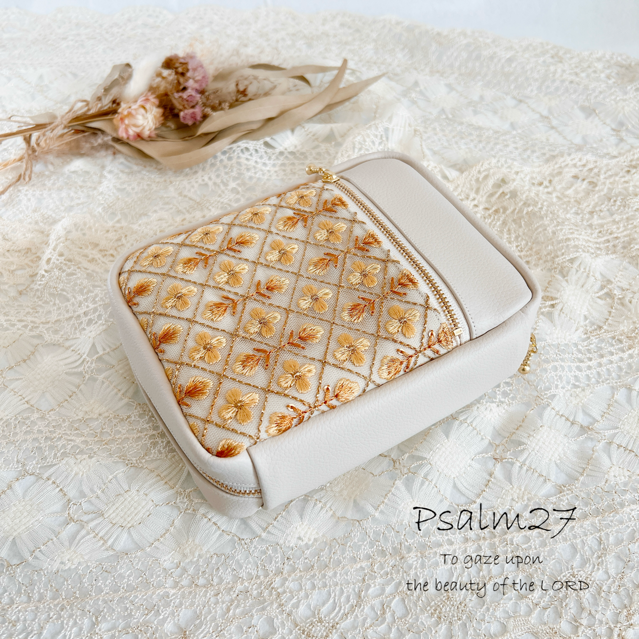 小型聖書カバー［フェイクレザー］✳︎ インド刺繍生地　黄色花柄