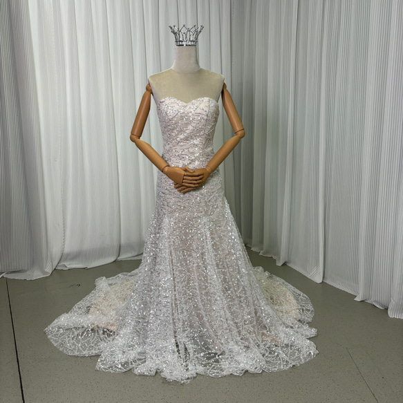 送料無料！ウェディングドレス ビスチェタイプ キラキラ光る刺繍 3D