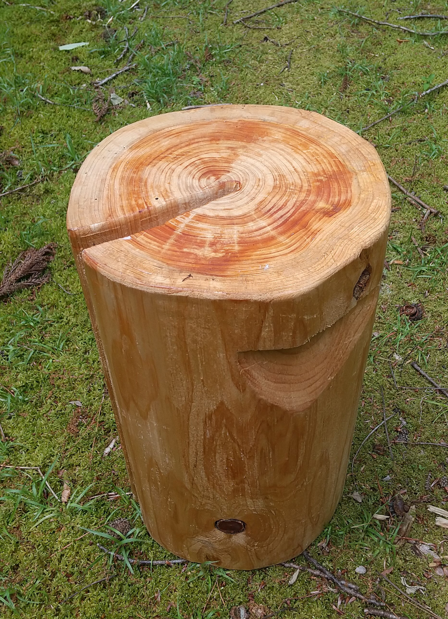 丸太椅子　（中型）