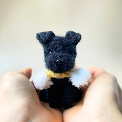 いつでもいっしょ♪ ふわふわ小さなブラックミニチュアシュナウザー