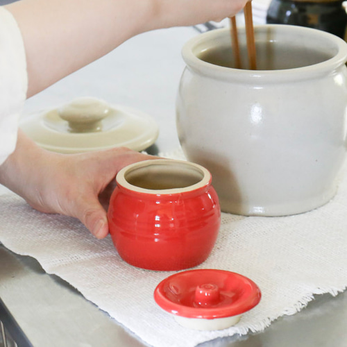 梅干しやお漬物入れにおすすめ お漬物甕（かめ）砂糖壺 赤 保存容器